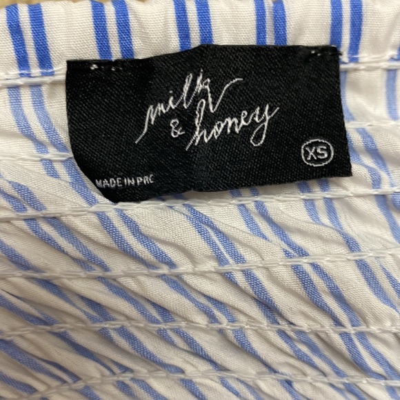 Milk & Honey halter top blue and white striped NWT size XS lightweight & cool - Picture 10 of 10
